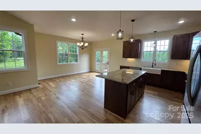 1060 Hawksbill Drive, Morganton, NC 28655 - Photo 5