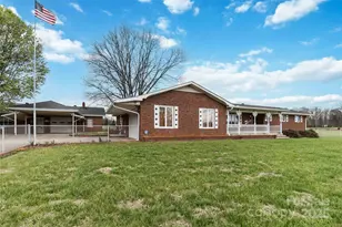 5643 Twinkle Dr, Concord, NC 28025 - Photo 3