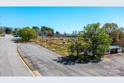 533 7th Avenue Place SW, Hickory, NC 28602 - Photo 9