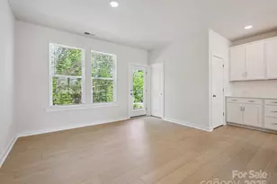 1425 Lithium Ln, Charlotte, NC 28211 - Photo 9