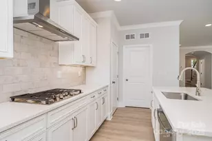 19724-B School St, Cornelius, NC 28031 - Photo 11