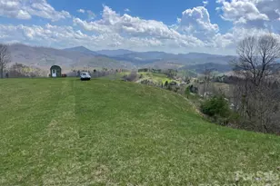 999 Chestnut Mountain Dr, Green Mountain, NC 28740 - Photo 23