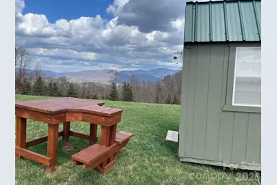 999 Chestnut Mountain Drive, Green Mountain, NC 28740 - Photo 9