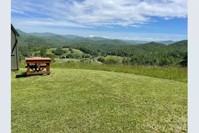 999 Chestnut Mountain Drive, Green Mountain, NC 28740 - Photo 15