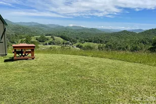 999 Chestnut Mountain Dr, Green Mountain, NC 28740 - Photo 15