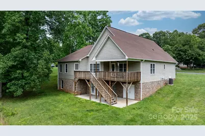 1263 Waterford Drive, Hickory, NC 28602 - Photo 37