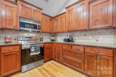 1263 Waterford Drive, Hickory, NC 28602 - Photo 11