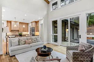 435 Barrington Dr, Asheville, NC 28803 - Photo 11