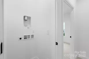 189 Cherry Spgs Ln, Asheville, NC 28804 - Photo 17