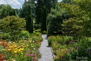 365 Sherwood Dr S, Flat Rock, NC 28731 - Photo 37