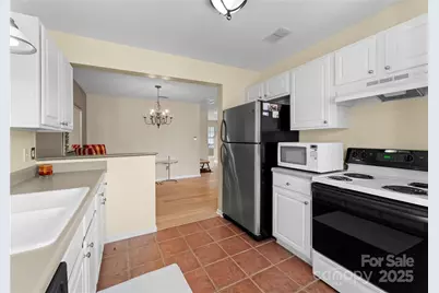 6635 Vlosi Drive, Charlotte, NC 28226 - Photo 7