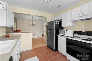 6635 Vlosi Dr, Charlotte, NC 28226 - Photo 7