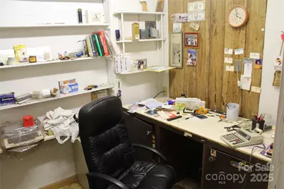 725 E Union Street E, Morganton, NC 28655 - Photo 9