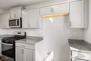 12 Byron Pk Rd, Clyde, NC 28721 - Photo 7