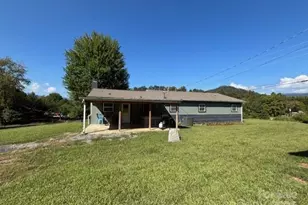 43 Flaming Arrow Dr, Whittier, NC 28789 - Photo 5