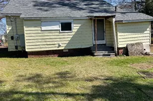 529 Devine St, Chester, SC 29706 - Photo 3