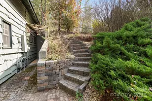 1506 Lynn Rd, Columbus, NC 28722 - Photo 3