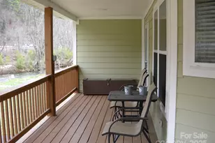 992 Hornet Dr, Whittier, NC 28789 - Photo 5