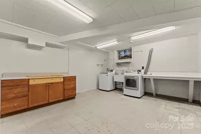 123 Castleton Lane, Hendersonville, NC 28791 - Photo 27