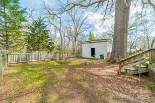 8425 E Franklin St, Mount Pleasant, NC 28124 - Photo 33