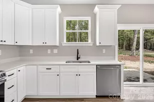 318 Stanback St, Mount Gilead, NC 27306 - Photo 9