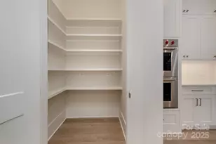 2922 Sharon View Rd, Charlotte, NC 28210 - Photo 9