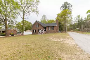 2220 Ross Cauthen Rd, Lancaster, SC 29720 - Photo 7