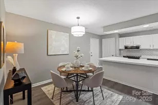 6224 Rosecroft Dr, Charlotte, NC 28215 - Photo 7