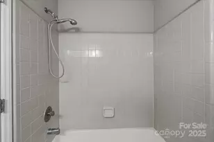 6224 Rosecroft Dr, Charlotte, NC 28215 - Photo 13