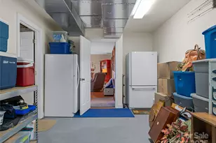 288 Hawks Point Dr, Zirconia, NC 28790 - Photo 29