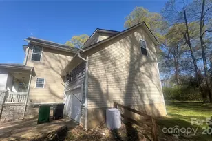 1134 Riverside Dr, Charlotte, NC 28214 - Photo 3