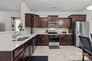 111 Buoy Ln, Statesville, NC 28677 - Photo 7