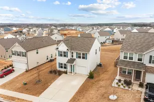 111 Buoy Ln, Statesville, NC 28677 - Photo 3