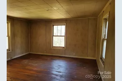 28 Plemmons Street, Canton, NC 28716 - Photo 5