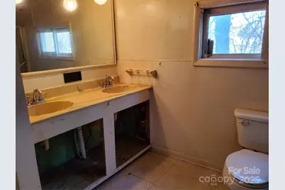 28 Plemmons Street, Canton, NC 28716 - Photo 7