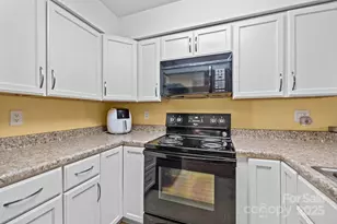 1832 J Julian Ln, Charlotte, NC 28208 - Photo 15