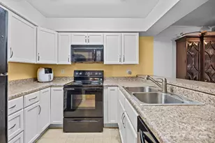 1832 J Julian Ln, Charlotte, NC 28208 - Photo 13