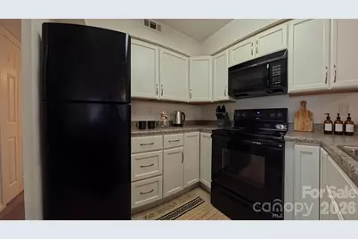 1832 J Julian Lane #D, Charlotte, NC 28208 - Photo 7
