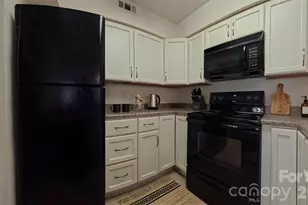 1832 J Julian Ln, Charlotte, NC 28208 - Photo 7