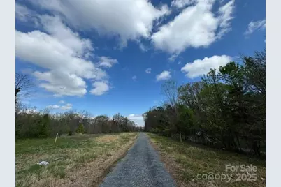 2015 C Avenue, Charlotte, NC 28216 - Photo 17