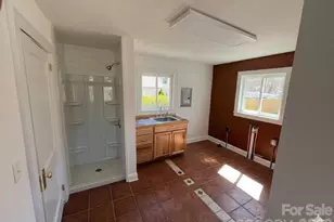 634 Rutherford Road S, Marion, NC 28752 - Photo 23