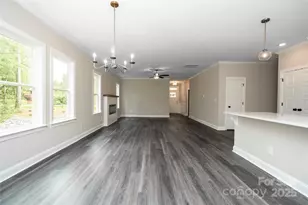 1721 Balfour Ln, Charlotte, NC 28216 - Photo 5