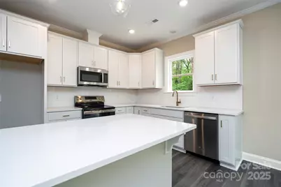 1721 Balfour Lane, Charlotte, NC 28216 - Photo 9