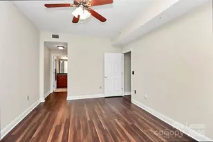 300 W 5th St, Charlotte, NC 28202 - Photo 33