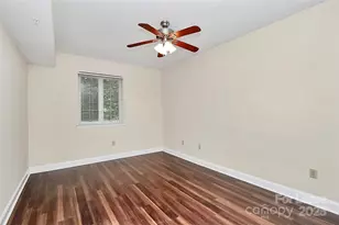 300 W 5th St, Charlotte, NC 28202 - Photo 31