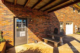 1221 Connelly Springs Rd, Lenoir, NC 28645 - Photo 15