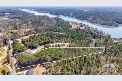 1428 Edgewater Trail, Granite Falls, NC 28630 - Photo 3