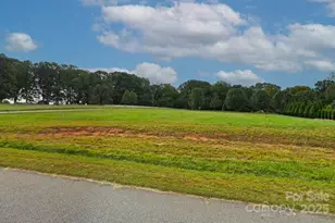 135 Carters Farm Dr, Statesville, NC 28625 - Photo 1