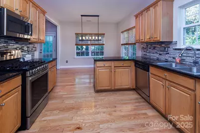 8619 Delamere Lane, Charlotte, NC 28269 - Photo 3