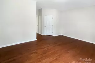 3155 Golden Dale Ln, Charlotte, NC 28262 - Photo 13